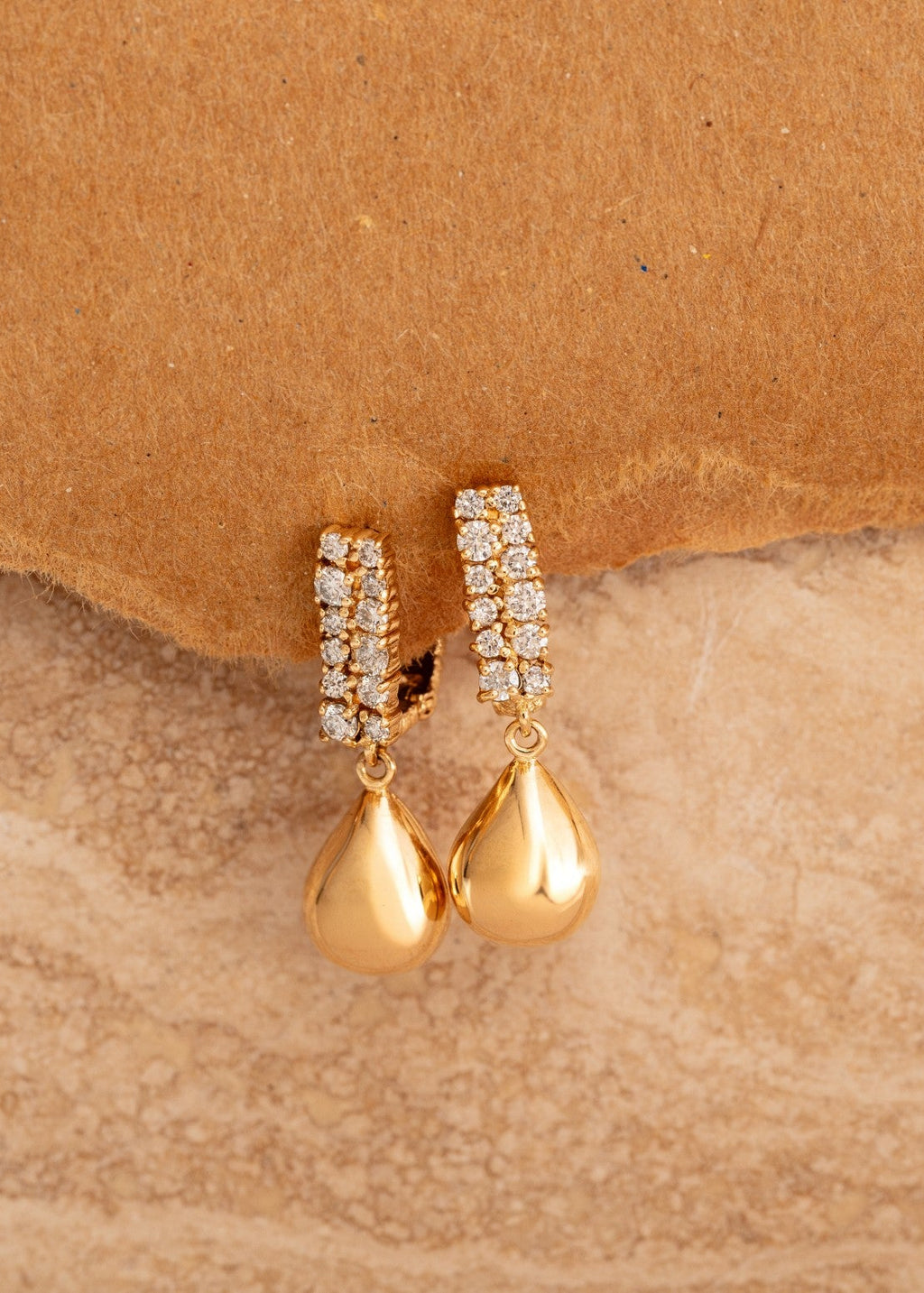 Pear Drop Dangling Earrings