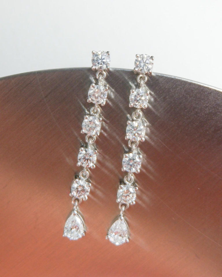 Diamond Drop Earrings diamond earrings in gold