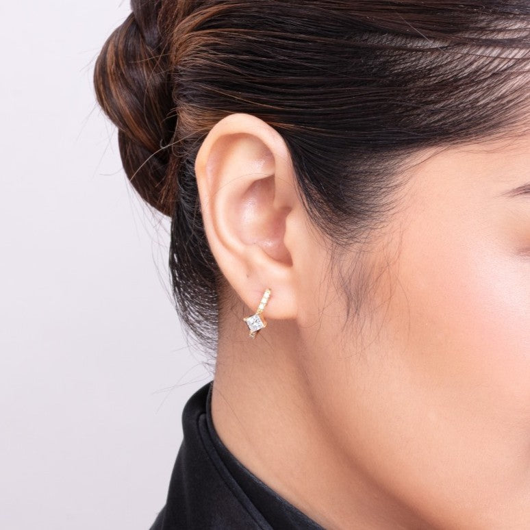 Étoile Hoops earrings with earrings styling