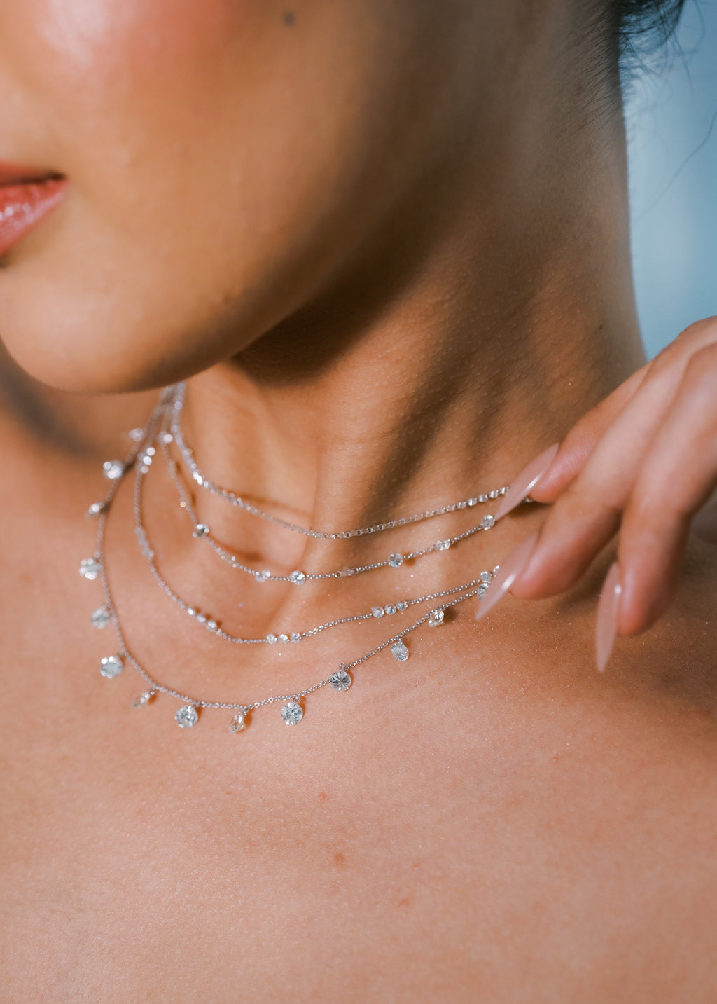 Drilled Hanging Necklace with Round Diamonds