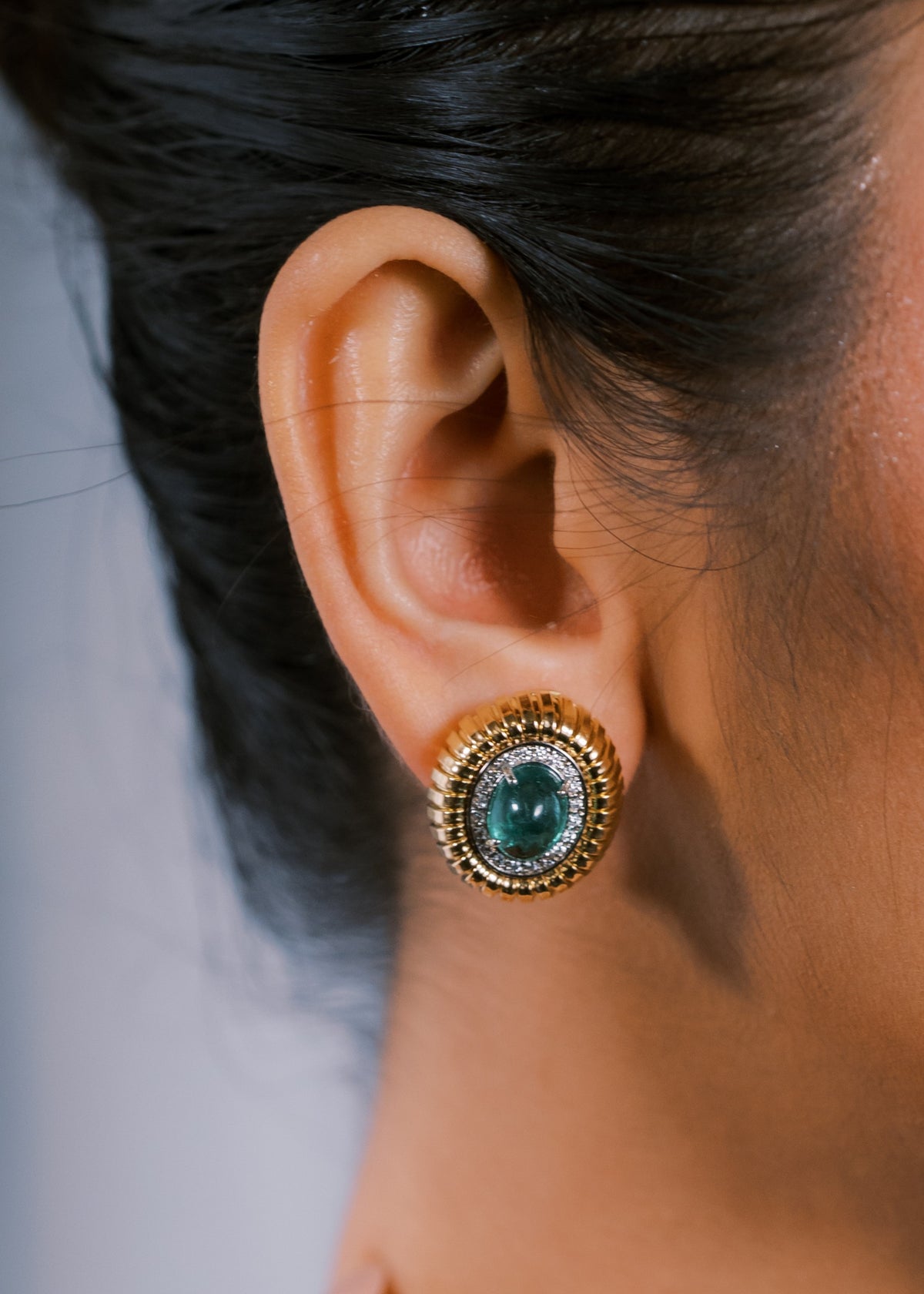Emerald Cabochon Tubogas Earrings with Diamonds