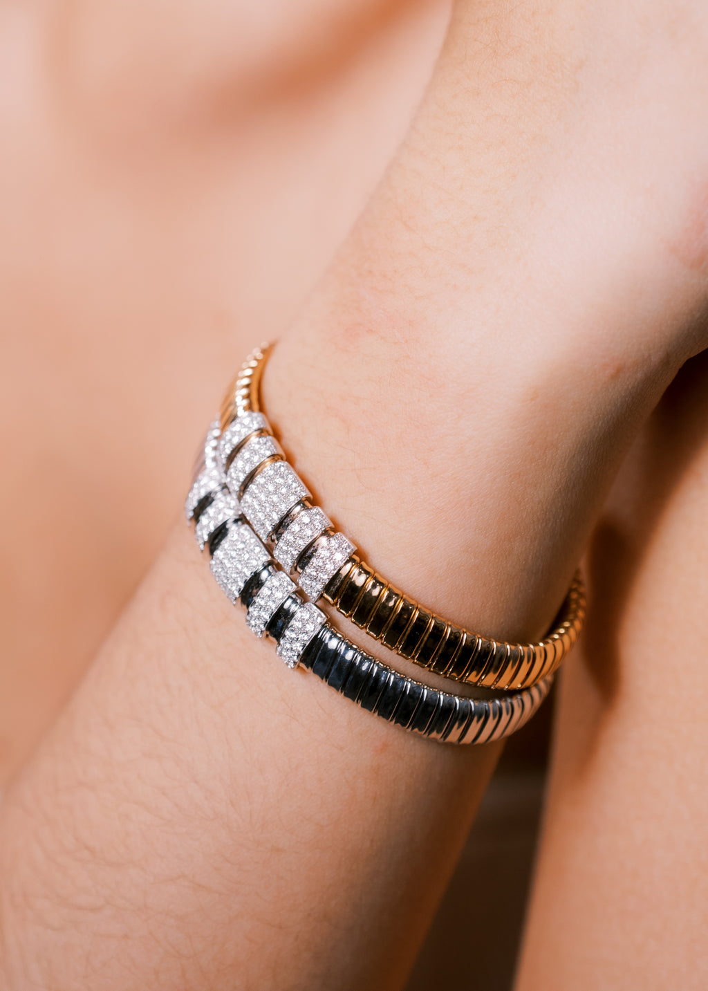 Flat Tubogas Bangle with Diamonds