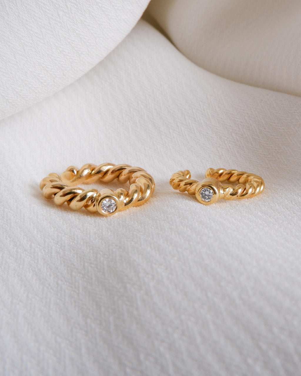 TWIDDLES EAR CUFF WITH DIAMOND diamond earrings in gold