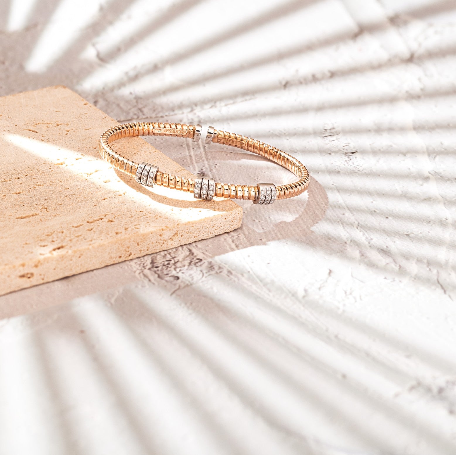 OPEN TUBOGAS WITH BALL bracelets with bracelet styling